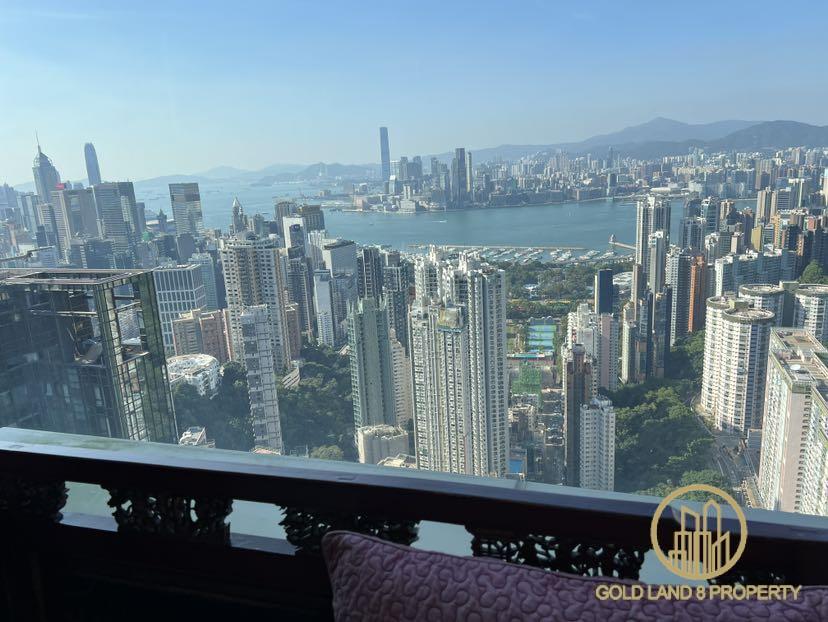 The Legend at Jardine\\'s Lookout