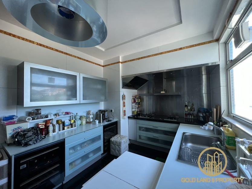 The Legend at Jardine\\'s Lookout